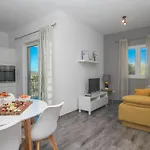 Dandy With Pool 2 Bedrooms Jezera