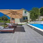 Dandy With Pool 2 Bedrooms Lejlighed Jezera