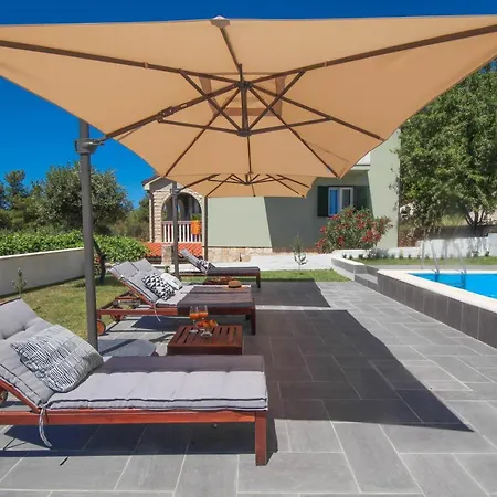 Apartment Dandy With Pool 2 Bedrooms Jezera