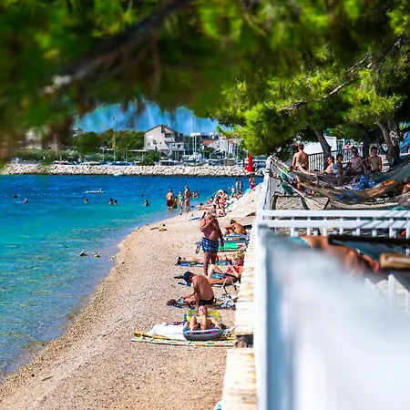 Dandy With Pool 2 Bedrooms