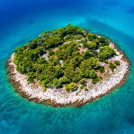 Dandy With Pool 2 Bedrooms Apartment *