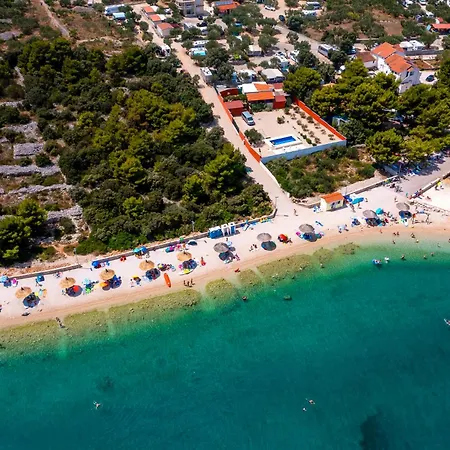 Appartamento Dandy With Pool 2 Bedrooms Jezera