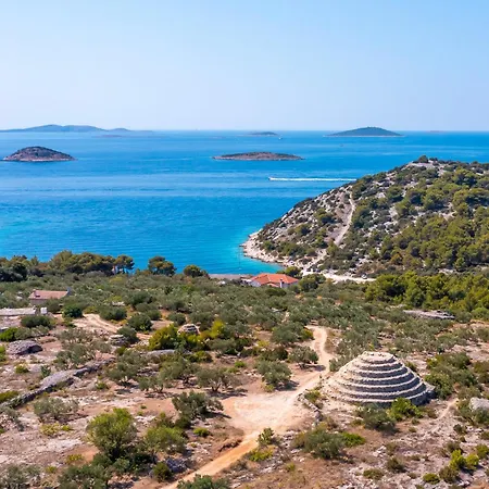 Dandy With Pool 2 Bedrooms Apartment *