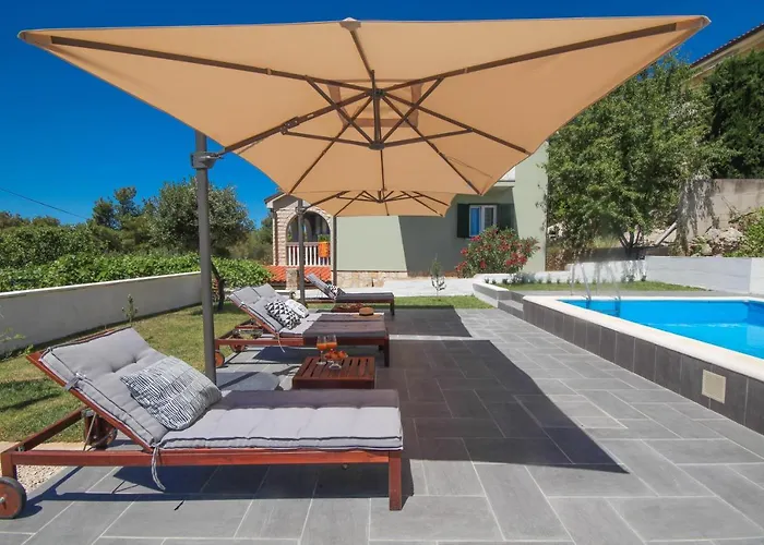 Appartamento Dandy With Pool 2 Bedrooms Jezera