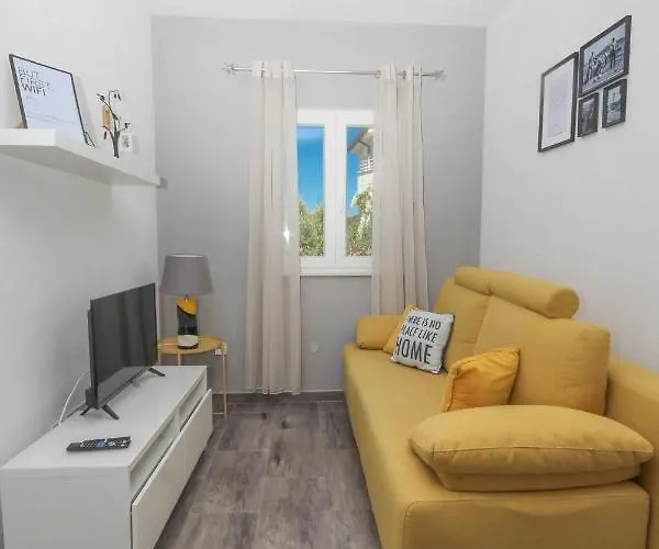 아파트 Dandy With Pool 2 Bedrooms 제제라