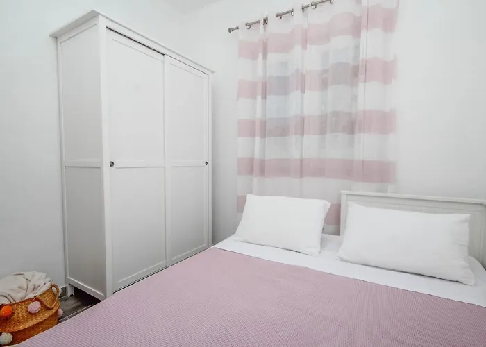 아파트 Dandy With Pool 2 Bedrooms *