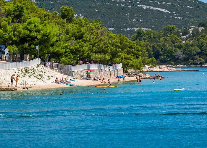 아파트 Dandy With Pool 2 Bedrooms *