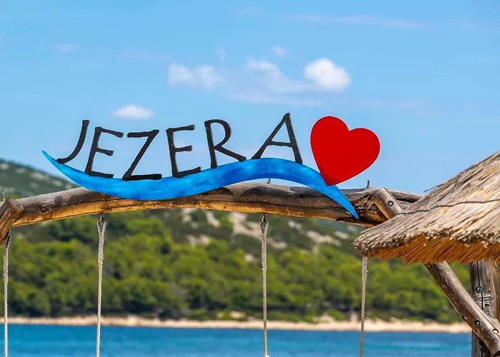 Dandy With Pool 2 Bedrooms *