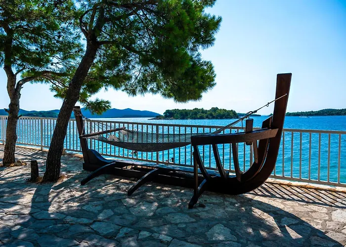 Dandy With Pool 2 Bedrooms Jezera