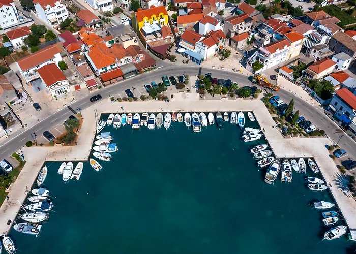 Dandy With Pool 2 Bedrooms 제제라