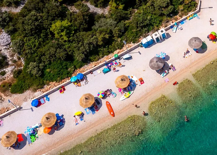 Dandy With Pool 2 Bedrooms 제제라