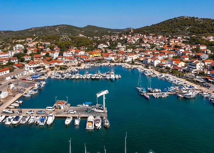 아파트 Dandy With Pool 2 Bedrooms